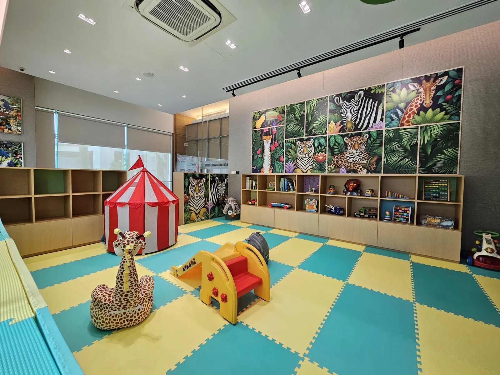 le_playroom_01
