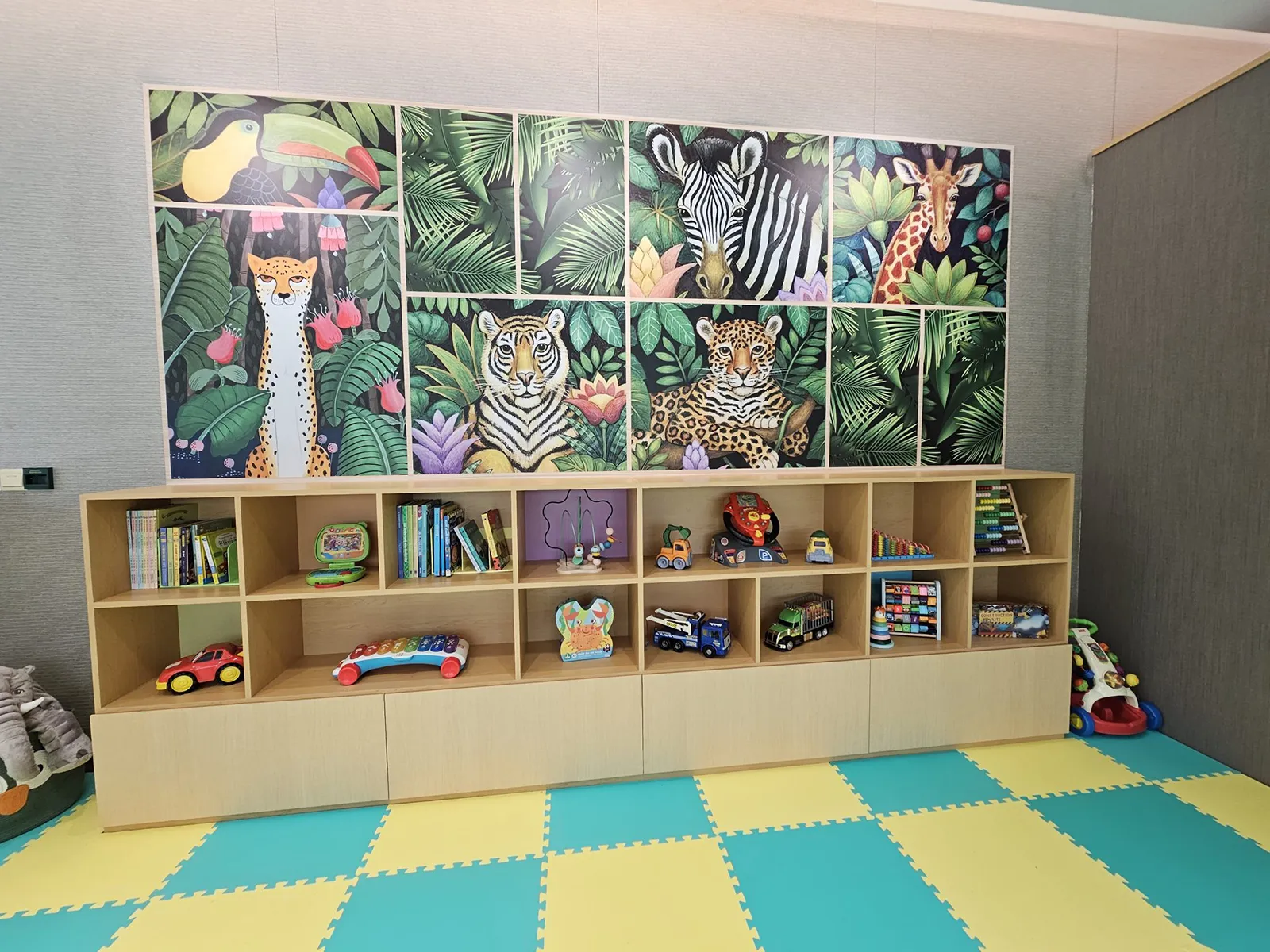 le_playroom_02